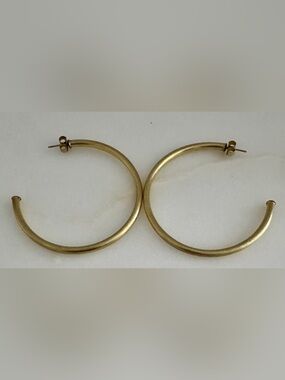 Sheila Fajl Everybody’s Favorite Hoops 2.5”
